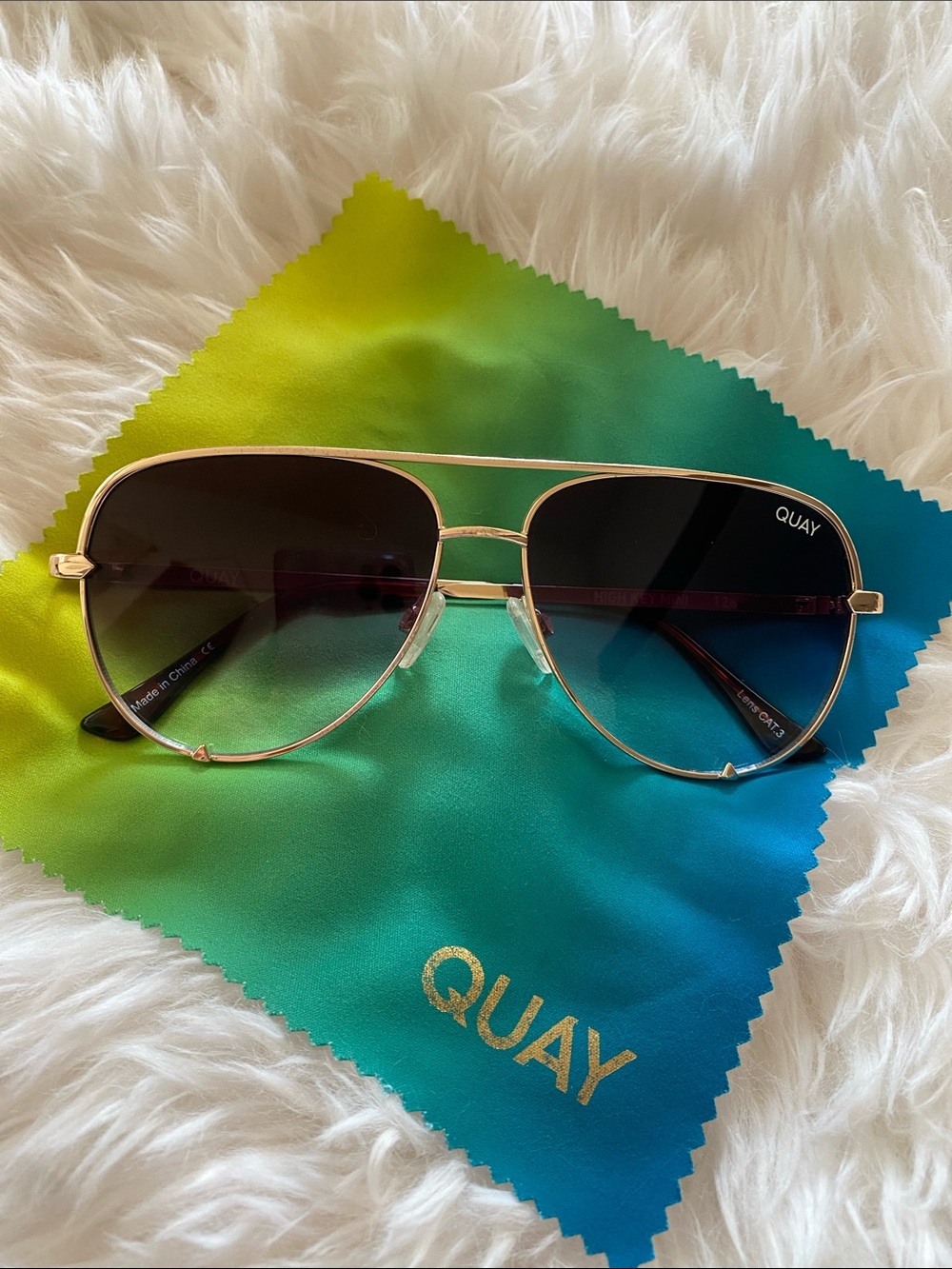 New QUAY Gold Aviator Sunglasses with Gradient Lenses